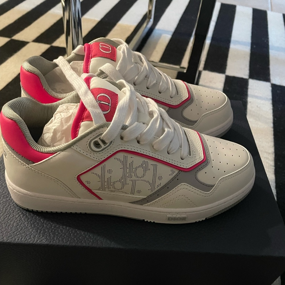Super Hot Dior Sneakers!!!